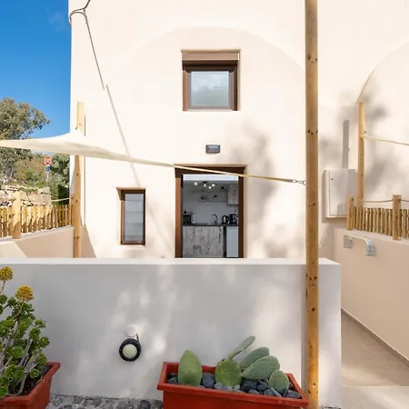 Dome Apartment Kamari (Santorini)